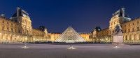 La Pirámide del Louvre